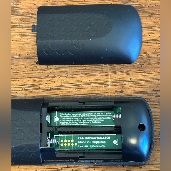 Spectrum Cable Universal Remote Control (model SR-002-R) - Picture 3 of 5